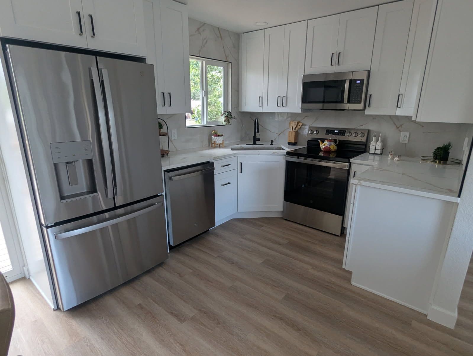 Gallery photos for Remarkable Home Transformation with Happy Home: Image #2