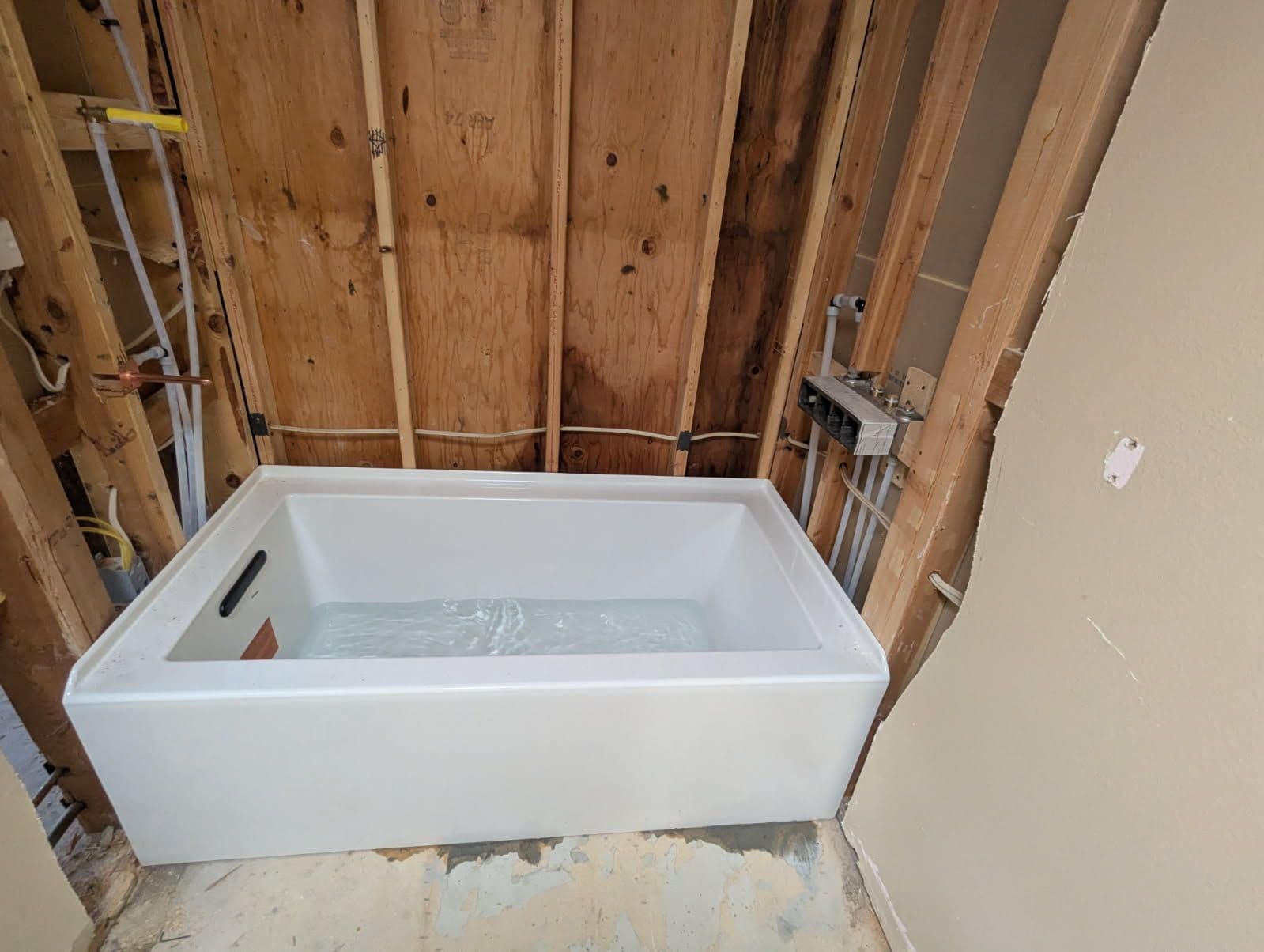 Gallery photos for Bathroom Transformation with Modern Plumbing Solutions: Image #1